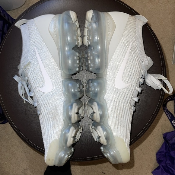 Nike Mens 11 Air Vapormax 2021 FK Flyknit Running Shoes AJ690-102 Pure Platinum - Picture 2 of 4
